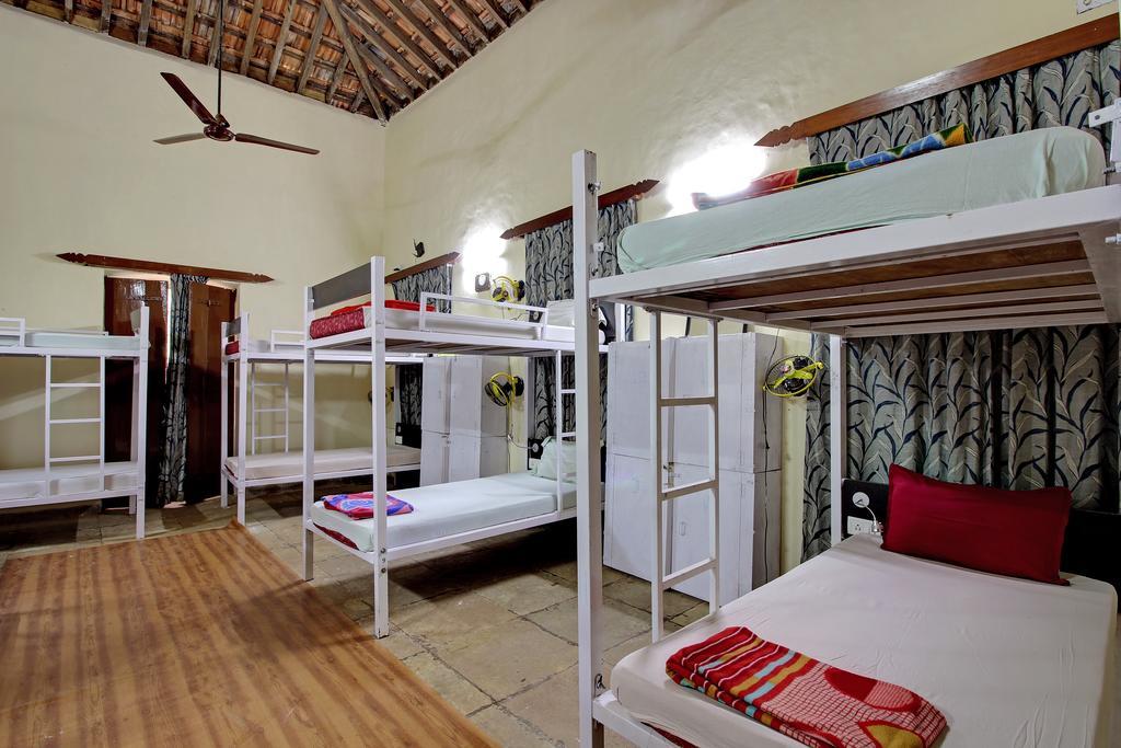 Zostel Goa Hostel Calangute Exterior foto