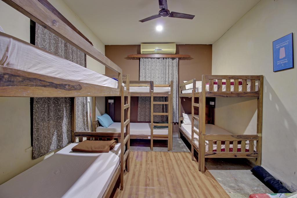 Zostel Goa Hostel Calangute Exterior foto
